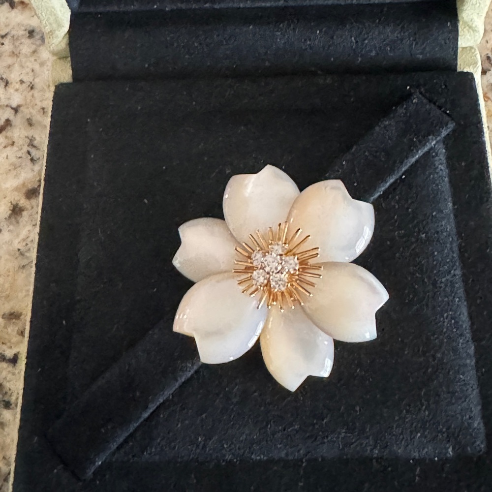 VCA Rose De Noel Mother of Pearl brooch/ pendant.